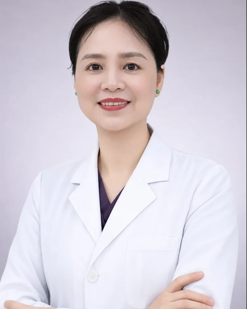 杨端午副主任医师 / 门诊主任形象照